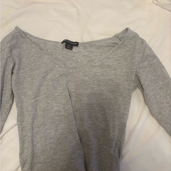 CLOTHING BUNDLE - Picture 4 of 5